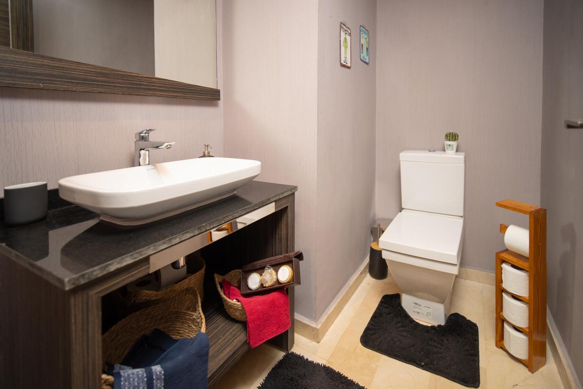 Casa Comfort Large 1br In Racine * Casa Blanca